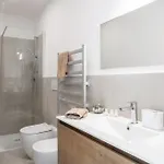 Lena's 3*