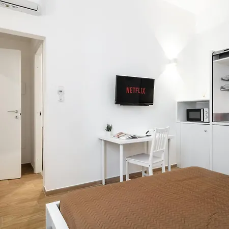 Guest house Lena's *