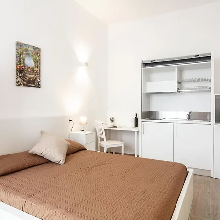 Lena's Guest house *