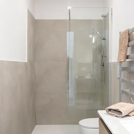 Pensión Lena's Olbia